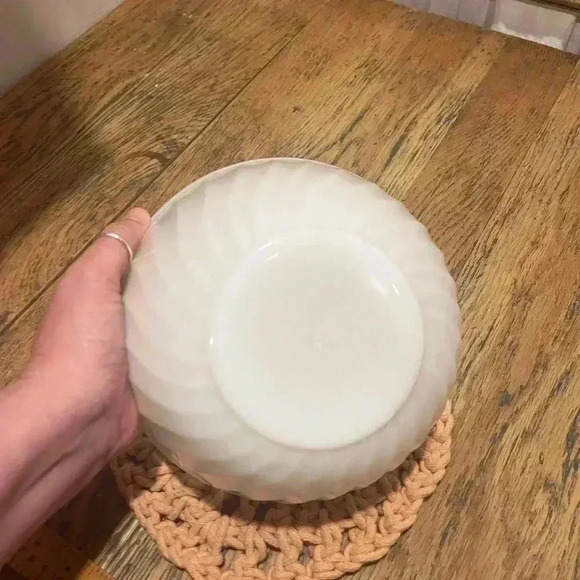 Vintage Fire King  Oven Ware Small 14 Mixing Bowl White Swirl - Picture 3 of 6